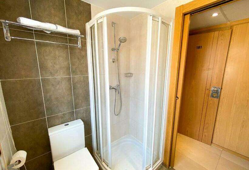 Номер Стандарт, Hostal Ainoa