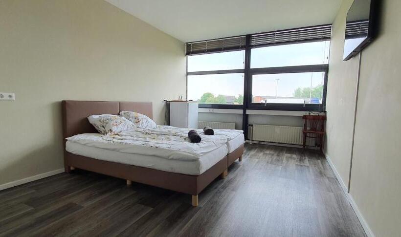 스탠다드 룸, Hiway Motel
