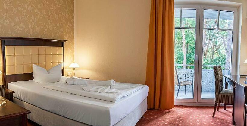 스탠다드 싱글 룸, Ostseehotel Villen Im Park   Ein Rovell
