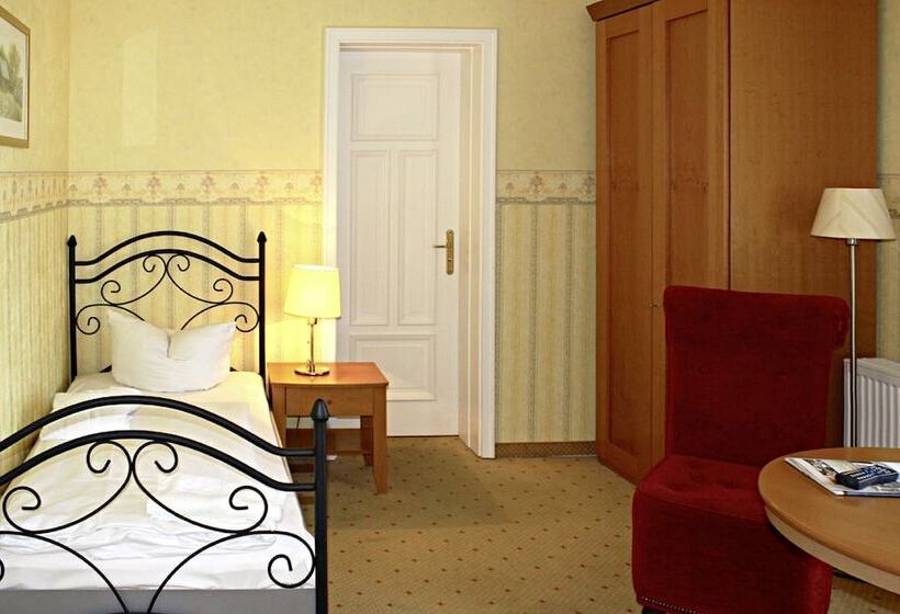 스탠다드 싱글 룸, Ostseehotel Villen Im Park   Ein Rovell
