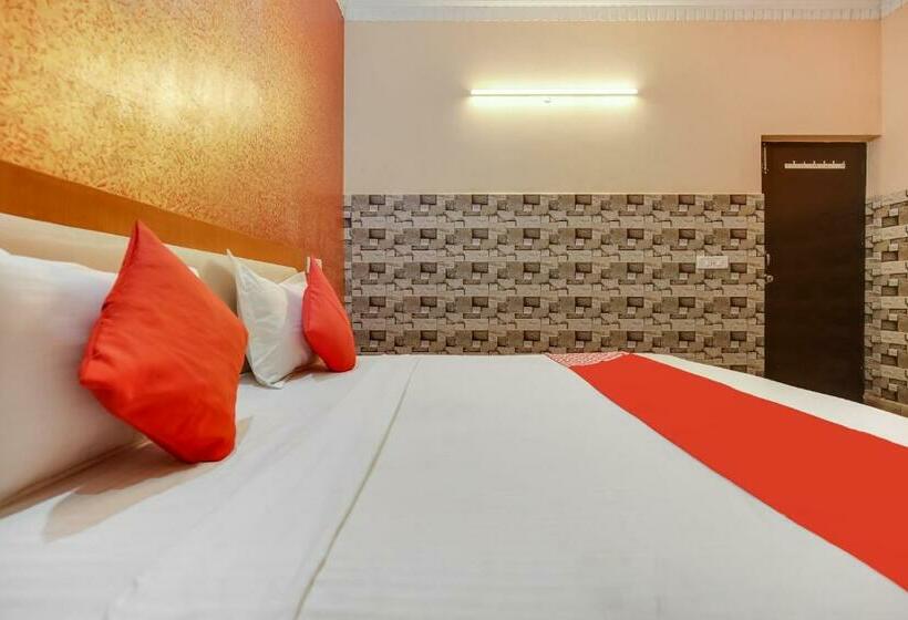 اتاق کلاسیک سه تخته, Flagship Hotel Ashirwad