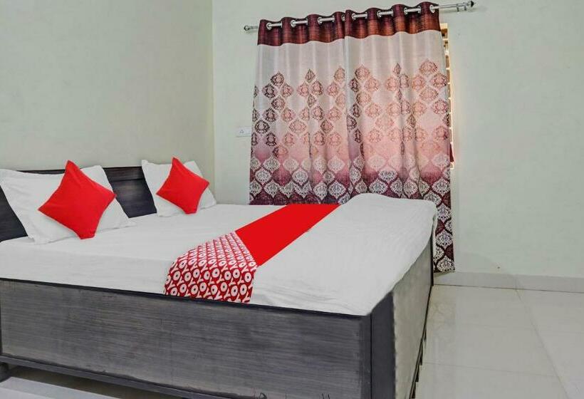 اتاق کلاسیک سه تخته, Oyo Flagship 70252  Samridhi