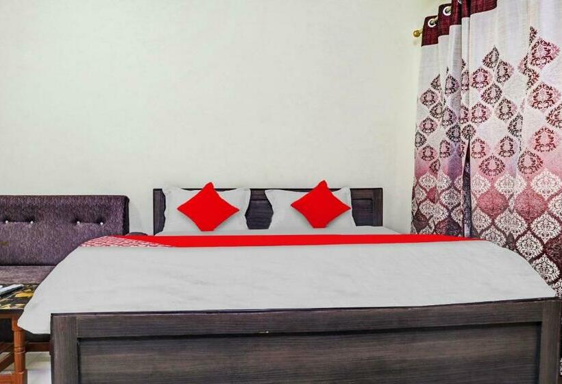 اتاق کلاسیک سه تخته, Oyo Flagship 70252  Samridhi