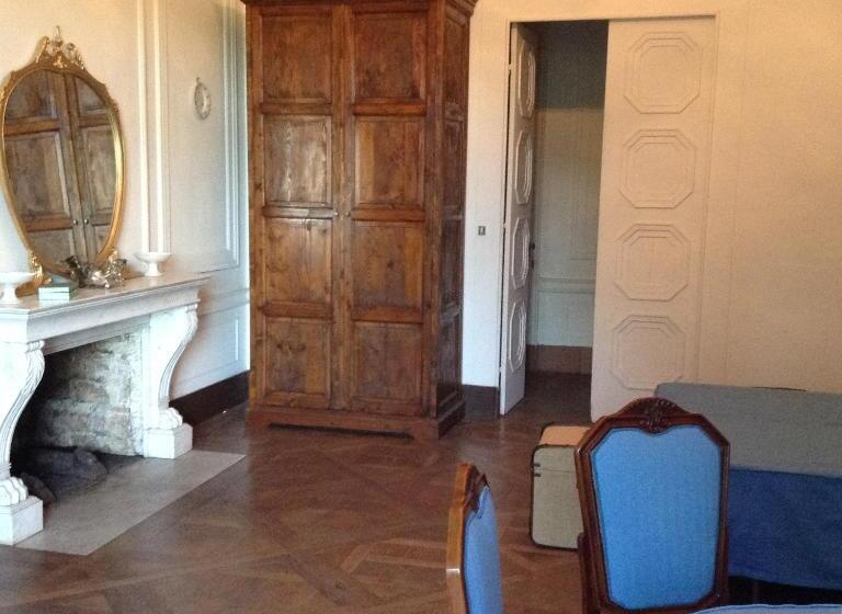 Люкс, Chateau De Frasne