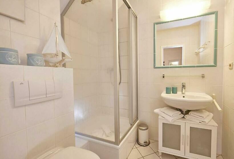 1 Bedroom Apartment Lake View, Wohnpark Stadt Hamburg In Binz   Wg 57