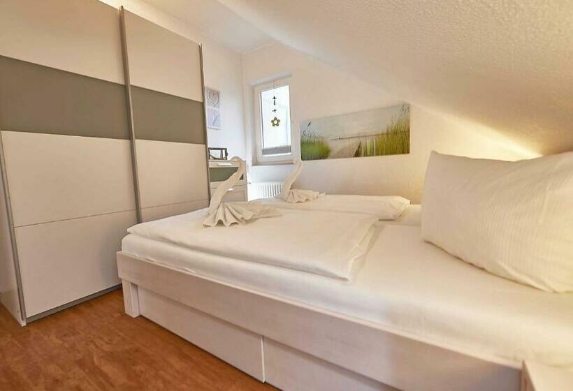 1 Bedroom Apartment Lake View, Wohnpark Stadt Hamburg In Binz   Wg 57