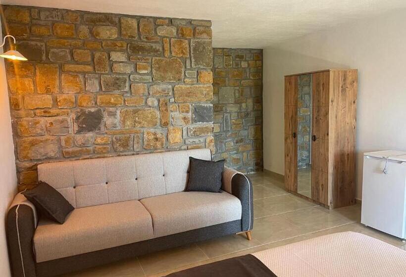 Трехместный Номер Стандарт Interior, Imbrossa