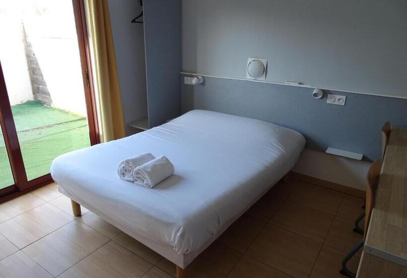 Номер Комфорт, Hôtel Acajou