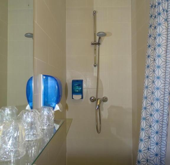 Номер Комфорт, Hôtel Acajou