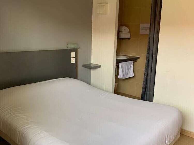 Номер Стандарт, Hôtel Acajou