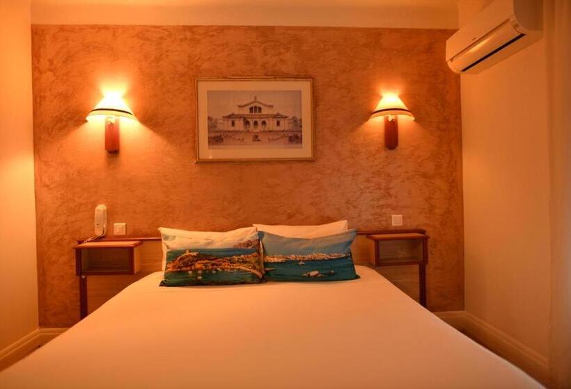 חדר סטנדרט יחיד, Hôtel Le Claridge