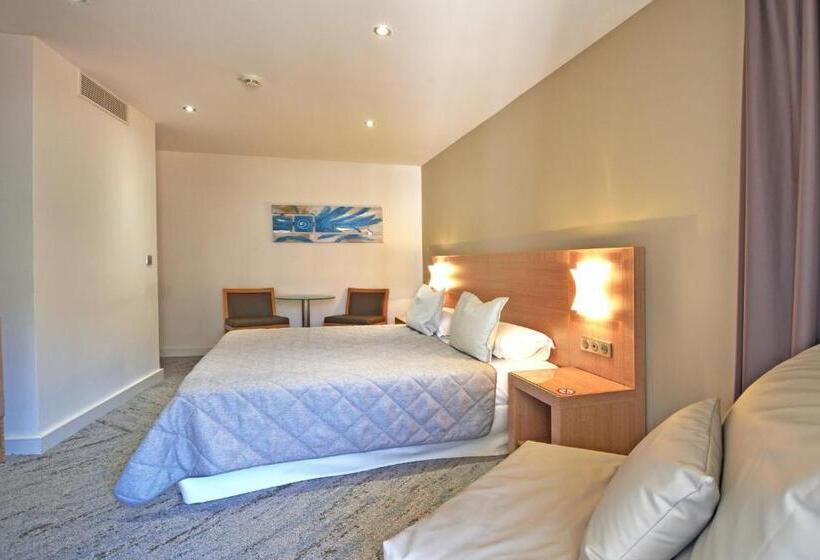 Quarto Triplo Comfort, Le Rocher
