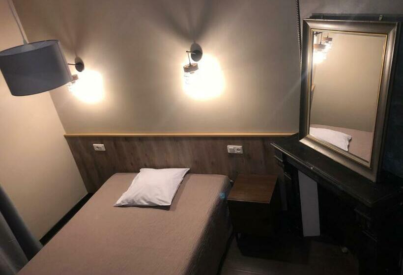 Номер Стандарт, Hôtel Résidence Champerret