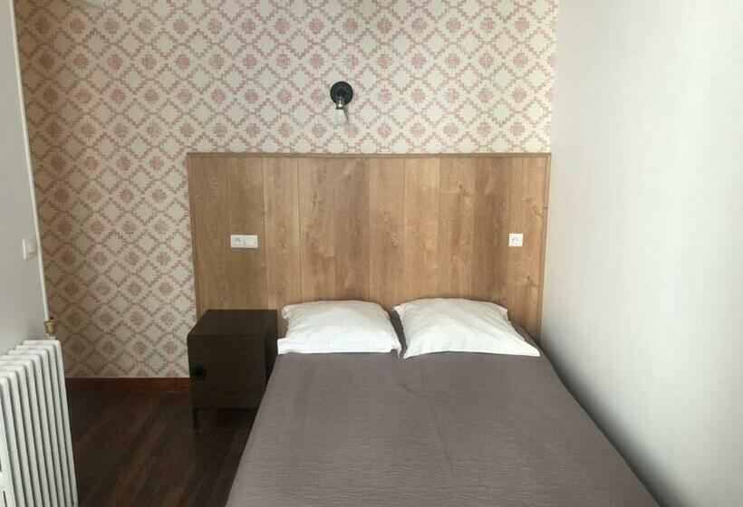 Номер Стандарт, Hôtel Résidence Champerret