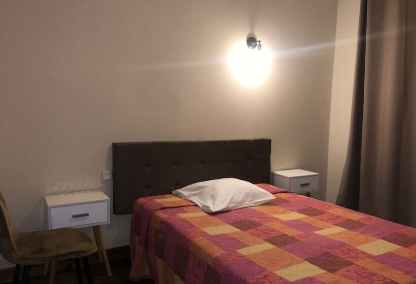 Номер Стандарт, Hôtel Résidence Champerret