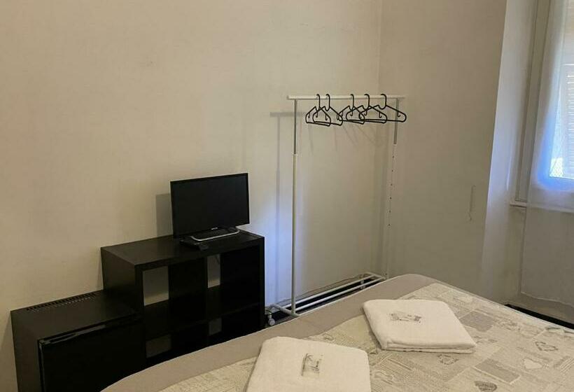 اتاق استاندارد, Albergo Novecento