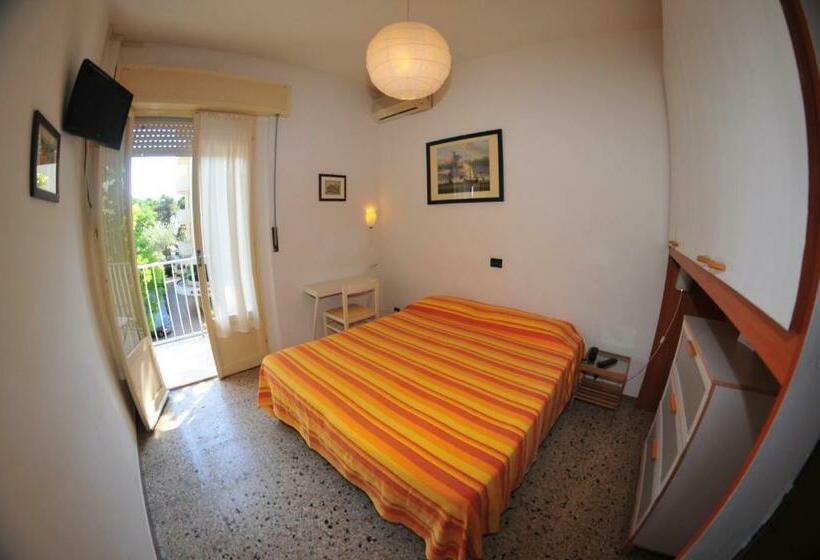 Standard Quadruple Room, Antonella