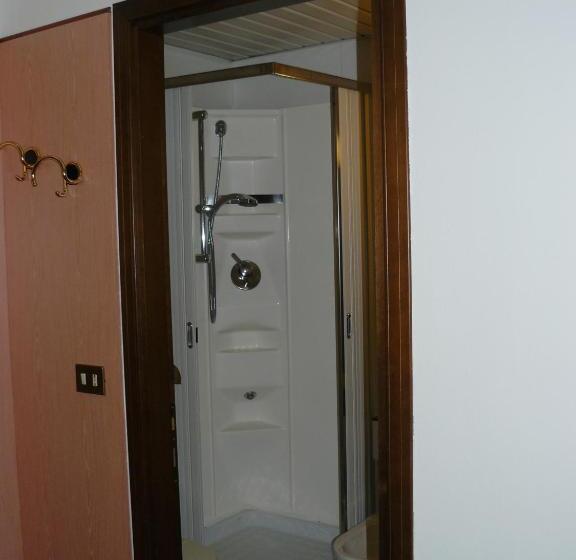 Номер Стандарт, Confidence Hotel Europa