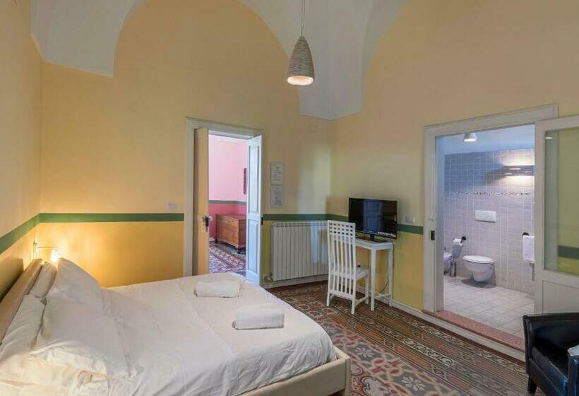 Номер Стандарт Трехместный, La Naca Della Taranta B&b