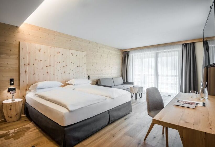 Номер Deluxe, Mareo Dolomites