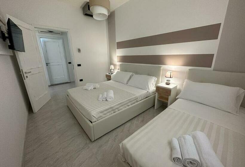 Quarto Triplo Estandar, Porto Cesareo