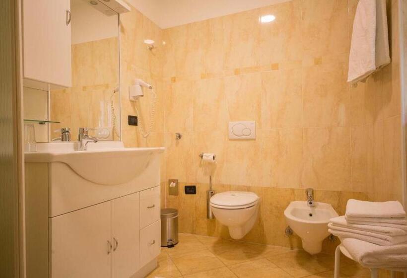 Студио Стандарт с Балконом, Residence Hotel Miralago