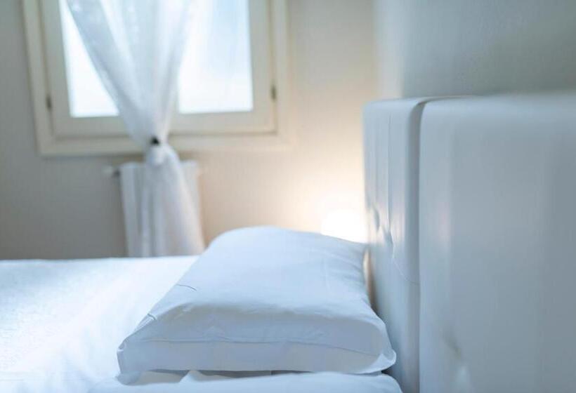 Apartamento 2 Dormitórios, Aromi Piccolo