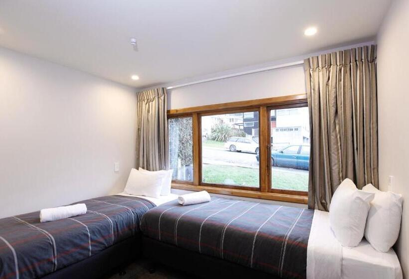 דירת שני חדרים, Pinewood Queenstown
