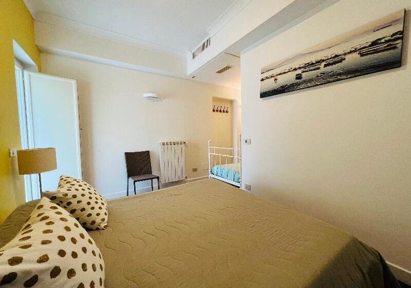 Апартаменты 2 Спальни, Yourhome   Villa Sorrento