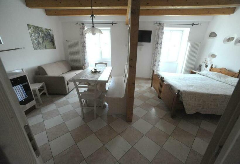 스탠다드 스튜디오, Agriturismo Sol De Montalto