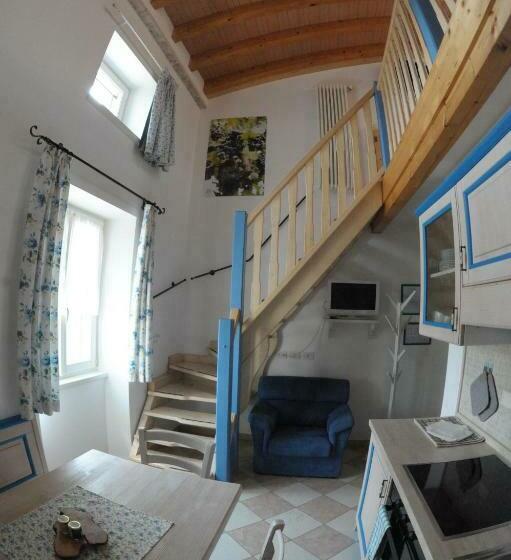 스탠다드 스튜디오, Agriturismo Sol De Montalto