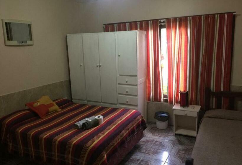 带共用浴室的标准房间, El Guembe Suites