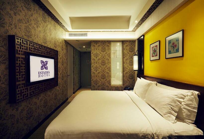 Chambre Deluxe, Estadia