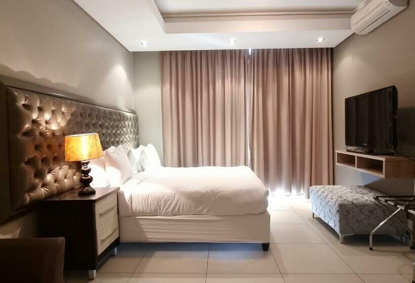 Студия Deluxe, The Residences At Crystal Towers