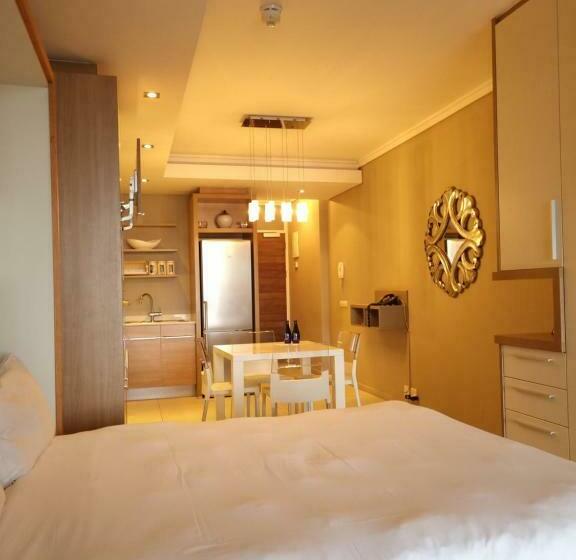 Студия Deluxe, The Residences At Crystal Towers