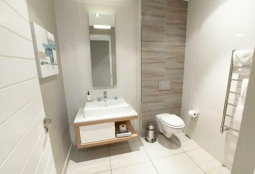 Студия Deluxe, The Residences At Crystal Towers