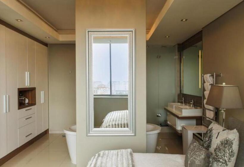Апартаменты Deluxe 2 Спальни, The Residences At Crystal Towers