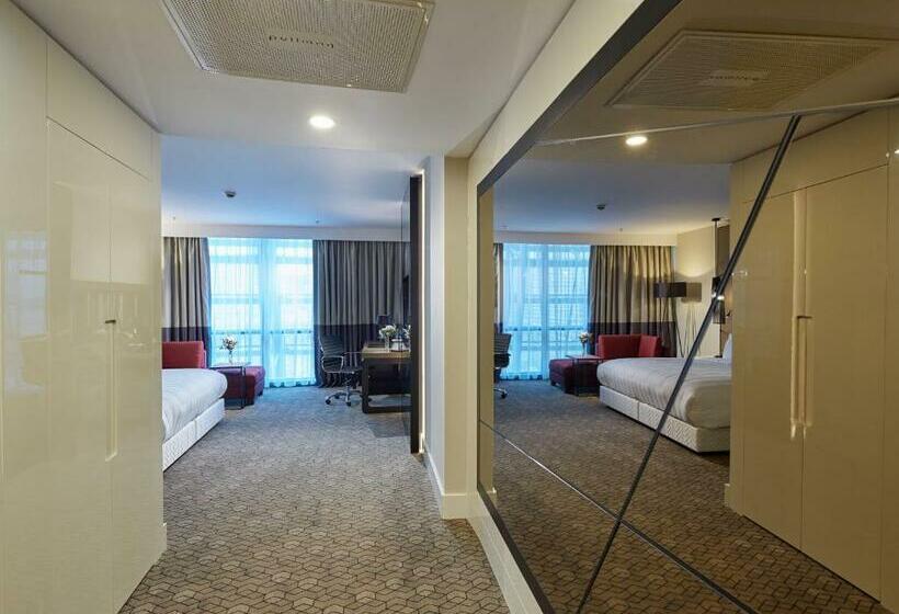 キングサイズベッド、シティビューデラックスルーム, Pullman Istanbul Hotel & Convention Center