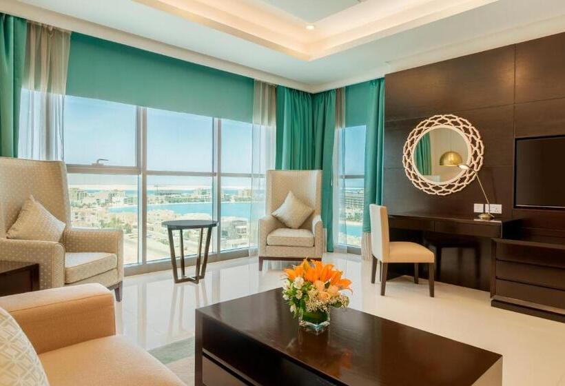 اتاق لوکس, Ramada Hotel And Suites Amwaj Islands