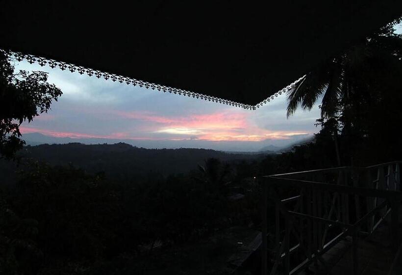 家庭间, 2in1 Kandy Hostel