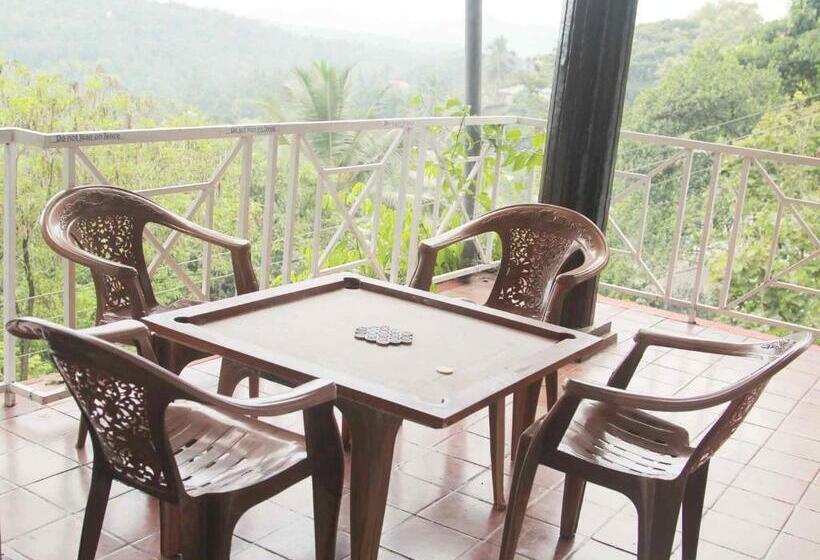 家庭间, 2in1 Kandy Hostel