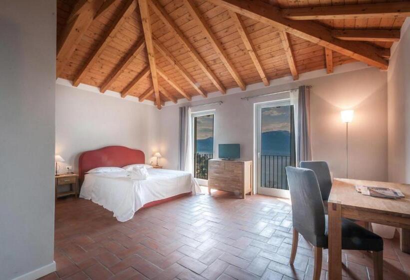 Номер Deluxe Вид на Озеро, Locanda Pozzetto