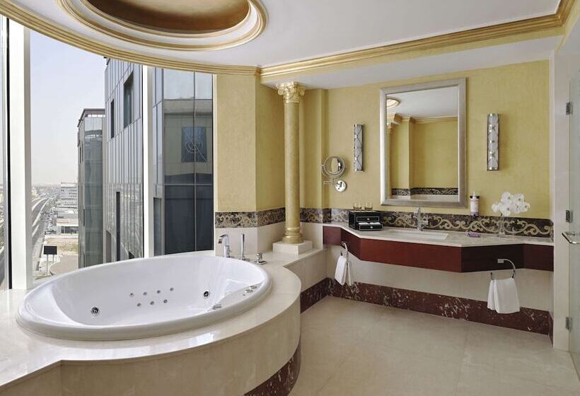 Номер Executive, Mövenpick Hotel City Star Jeddah