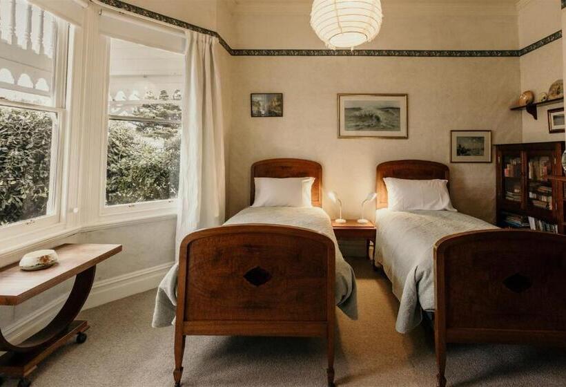 오두막, Stanley Hotel & Apartments