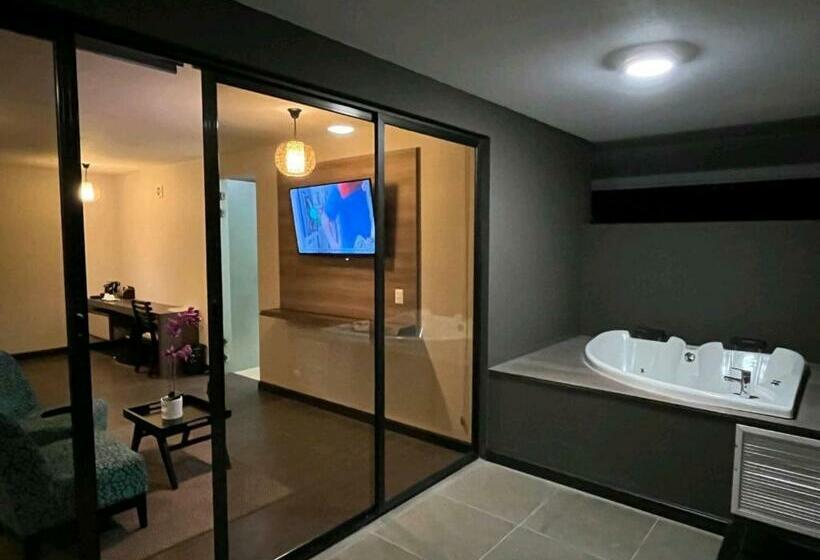 스위트, Nammbu Beach Front Bungalows