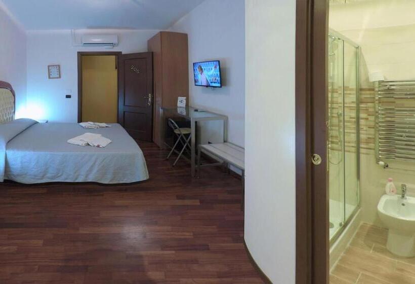 스탠다드 트리플 룸, La Fiera Guesthouse