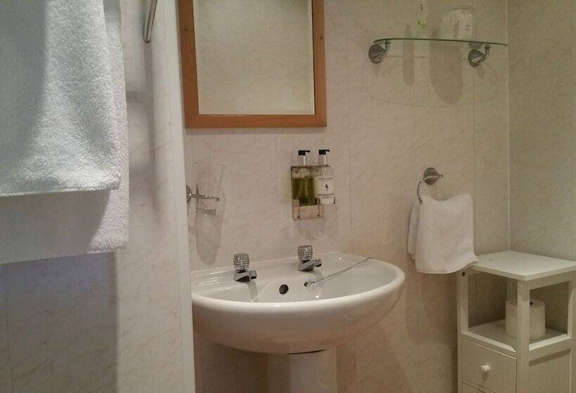 Семейный Номер, The Collingdale Guest House