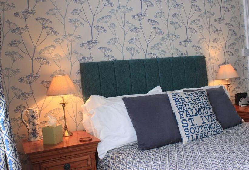 Семейный Номер, The Collingdale Guest House