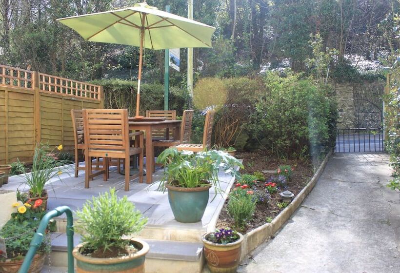 Номер Стандартный с Видом, The Collingdale Guest House