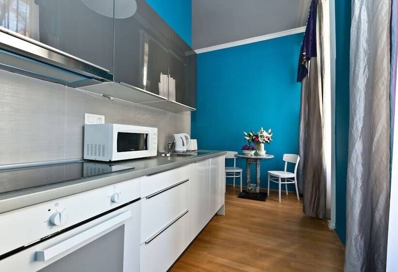 Escritório Superior, Royal Prague City Apartments